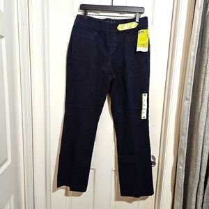 Lee Natural Fit Barely Bootcut Pull On Jeans Size 12 Short